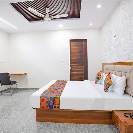 Fabhotel Platinum Palace - Nr Magadi Main Road Bangalore Exterior photo