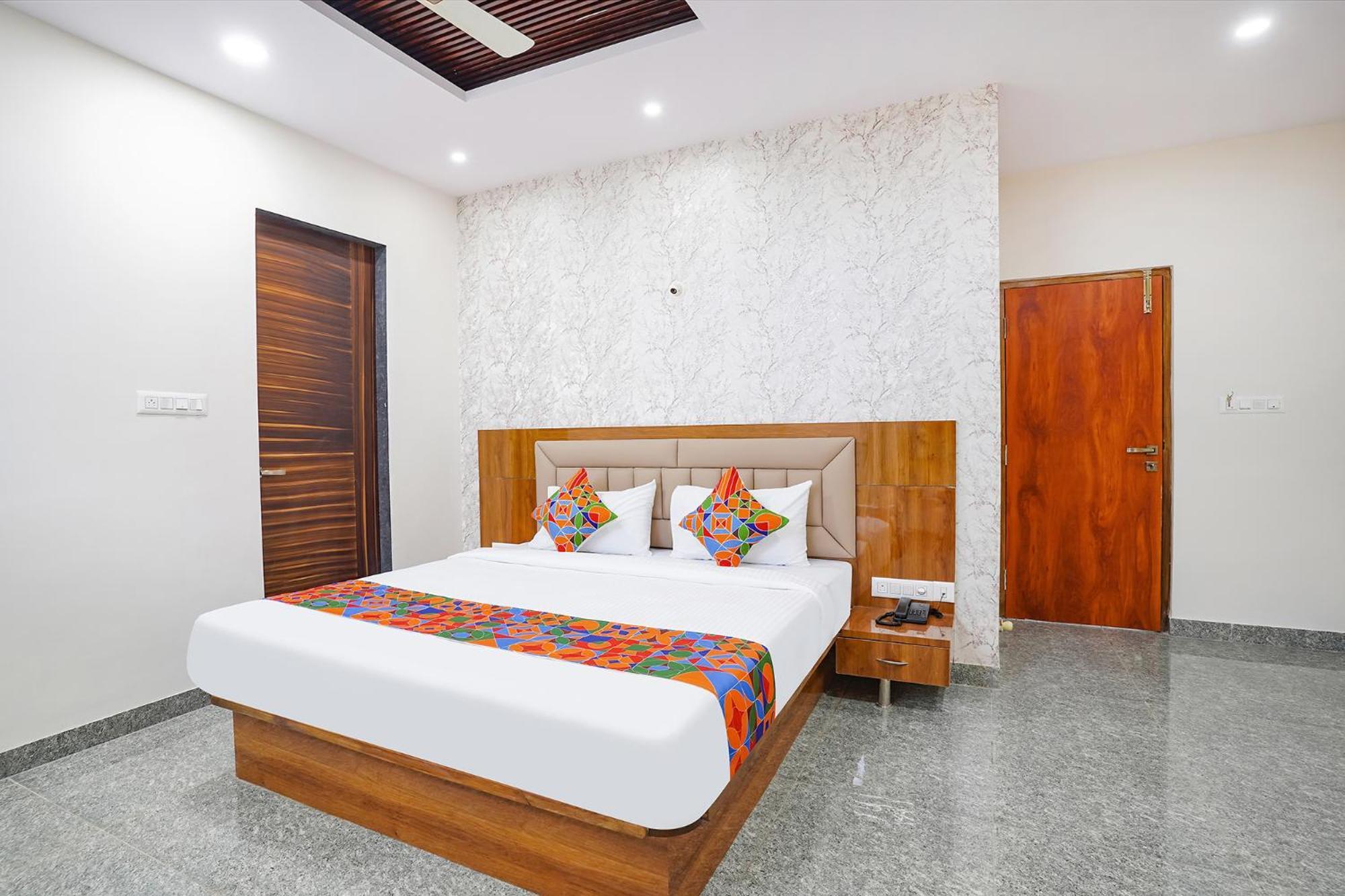 Fabhotel Platinum Palace - Nr Magadi Main Road Bangalore Exterior photo