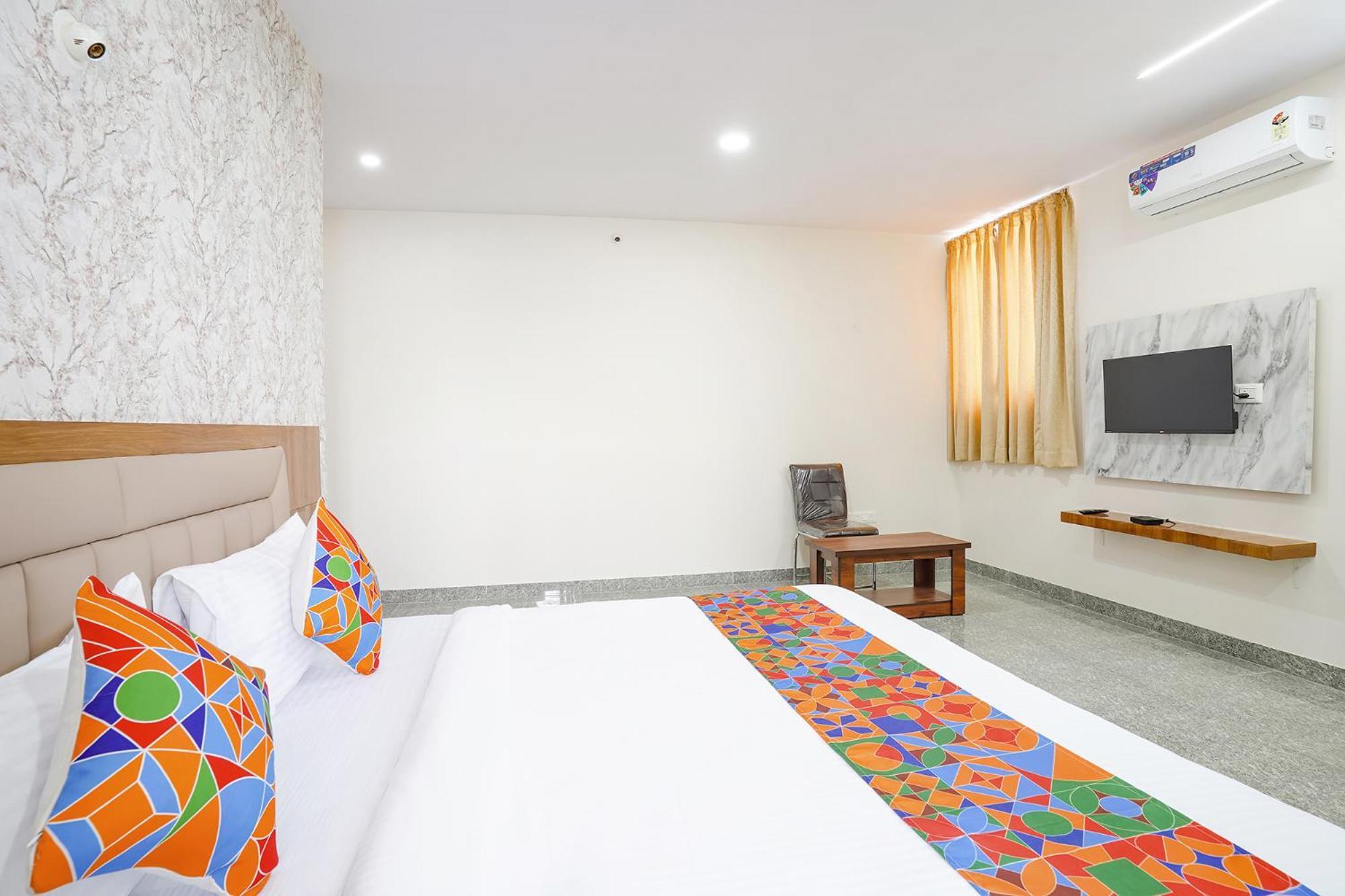 Fabhotel Platinum Palace - Nr Magadi Main Road Bangalore Exterior photo