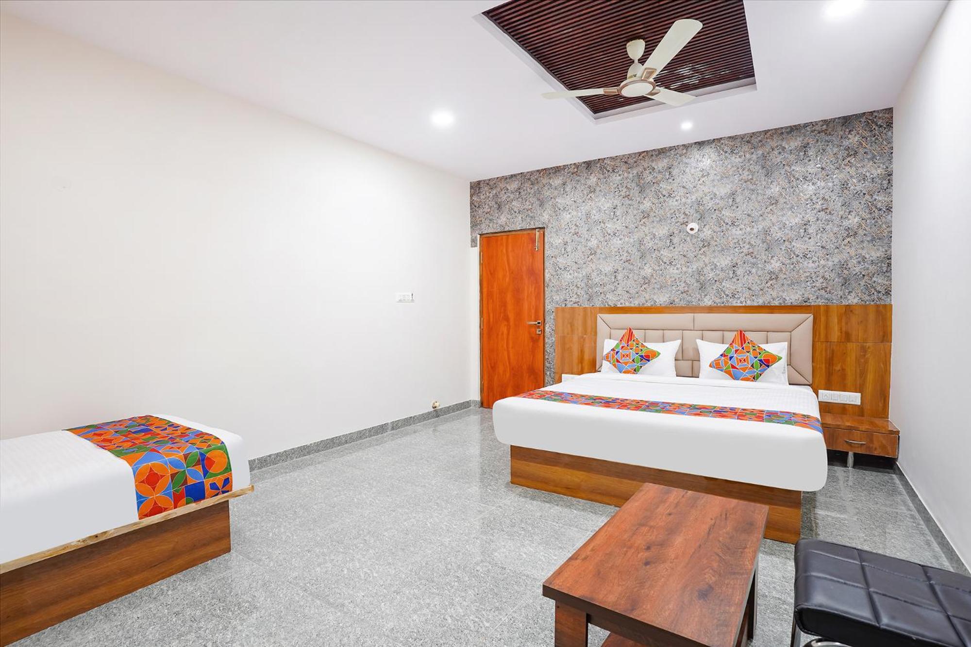 Fabhotel Platinum Palace - Nr Magadi Main Road Bangalore Exterior photo