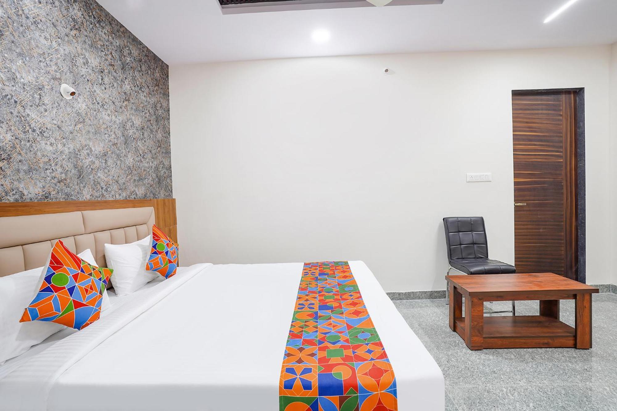Fabhotel Platinum Palace - Nr Magadi Main Road Bangalore Exterior photo