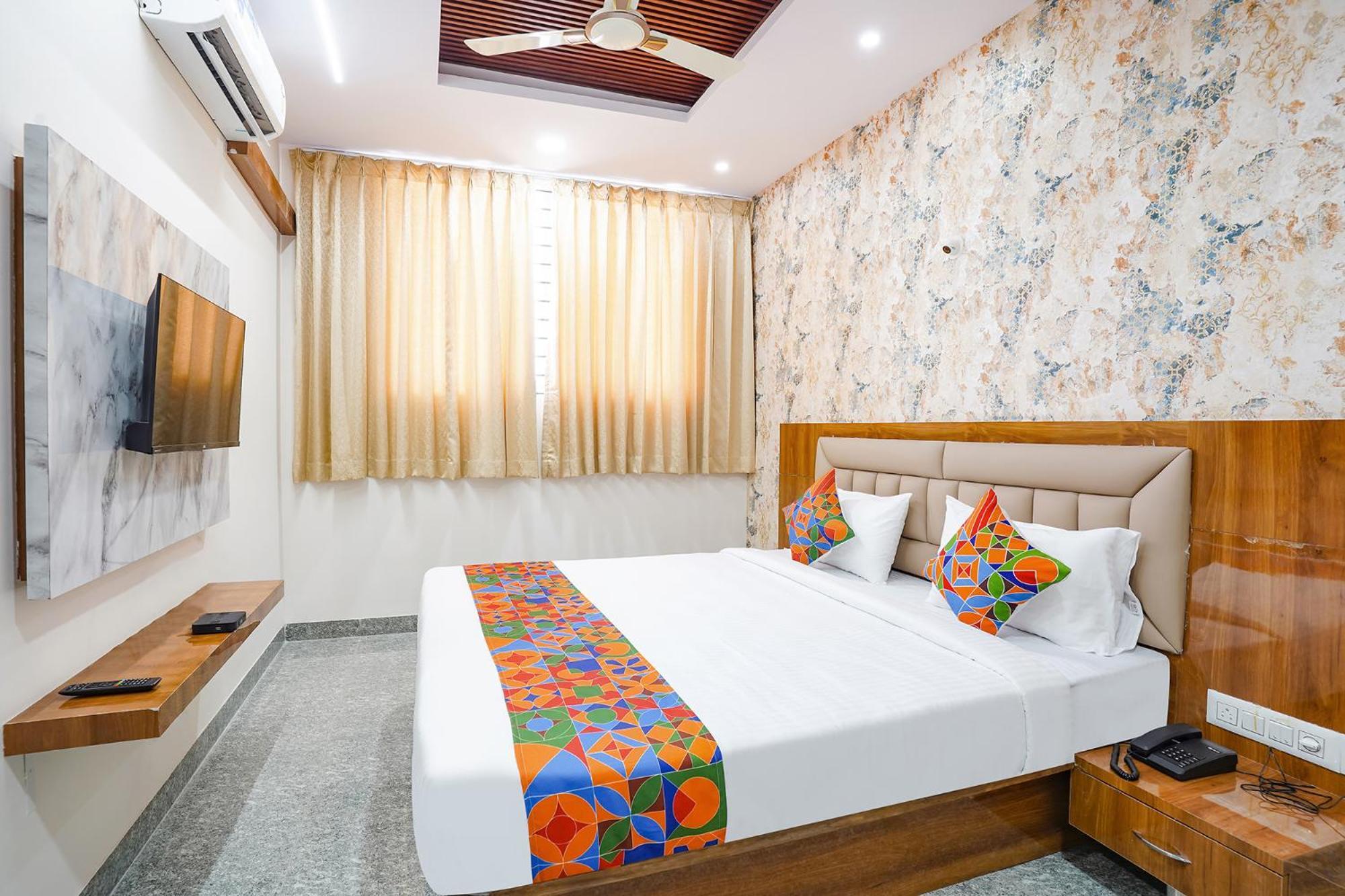 Fabhotel Platinum Palace - Nr Magadi Main Road Bangalore Exterior photo