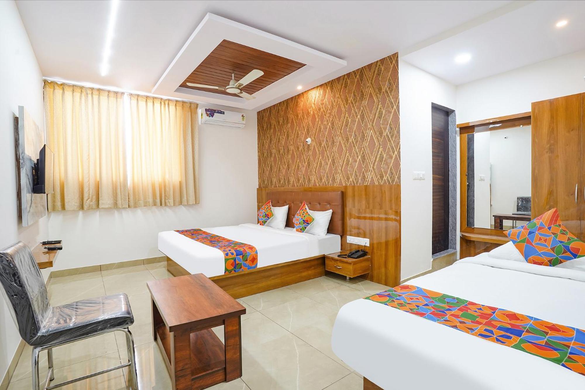 Fabhotel Platinum Palace - Nr Magadi Main Road Bangalore Exterior photo