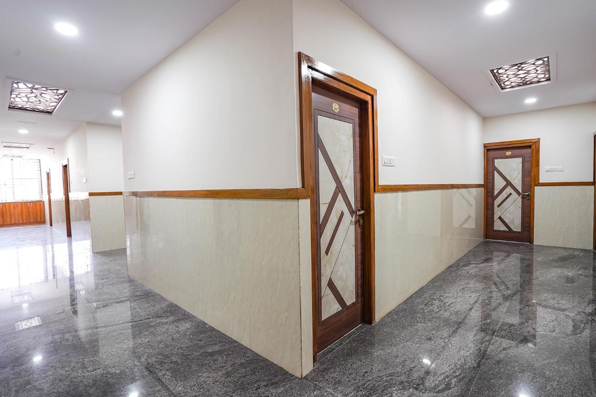 Fabhotel Platinum Palace - Nr Magadi Main Road Bangalore Exterior photo